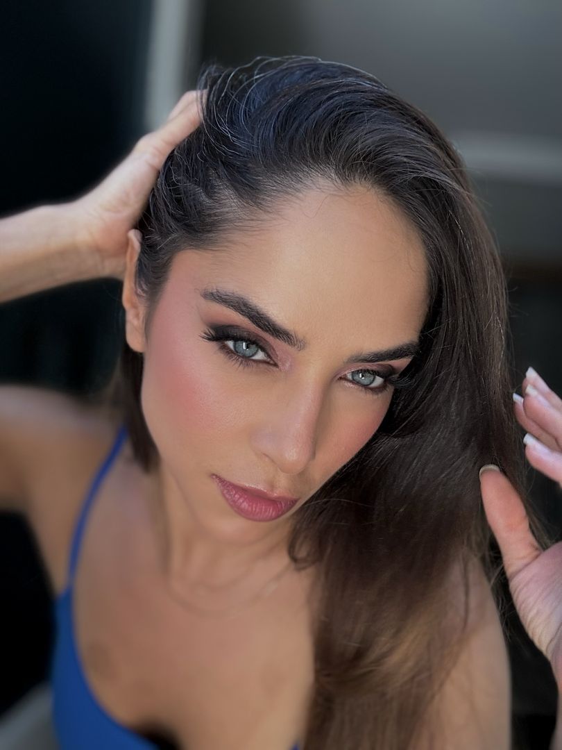 Hasti's  Makeup
